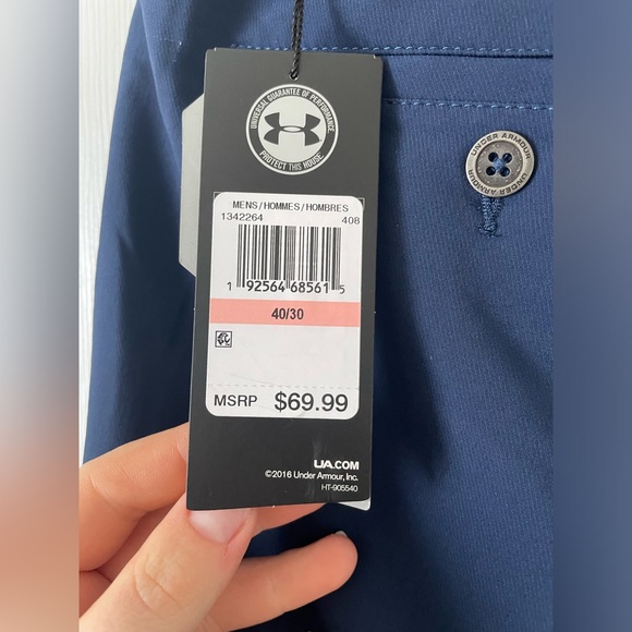 Sleek and Stylish: Under Armor Tapered Pants 0360 - Picture 6 of 9